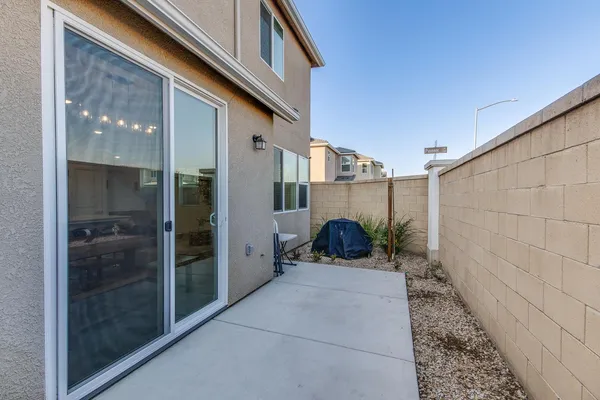 $430,000 | 2037 North Rogers Avenue, Clovis, CA 93619