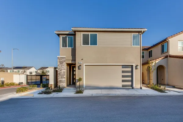 $430,000 | 2037 North Rogers Avenue, Clovis, CA 93619