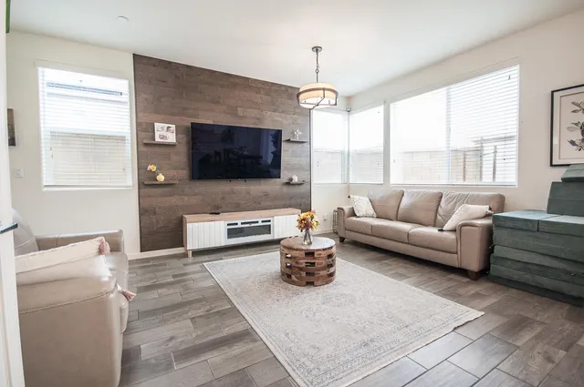 $470,000 | 2037 North Rogers Avenue, Clovis, CA 93619