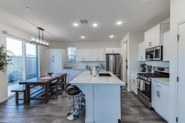 $430,000 | 2037 North Rogers Avenue, Clovis, CA 93619