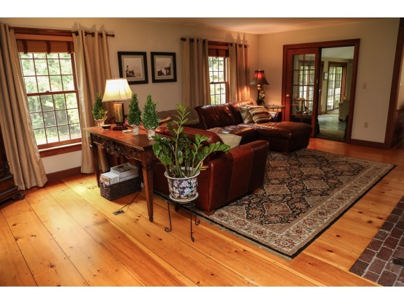 256 Galloping Hill Road Hopkinton, NH 03229 - Photo 15 of 32