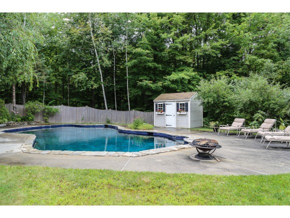 256 Galloping Hill Road Hopkinton, NH 03229 - Photo 8 of 32