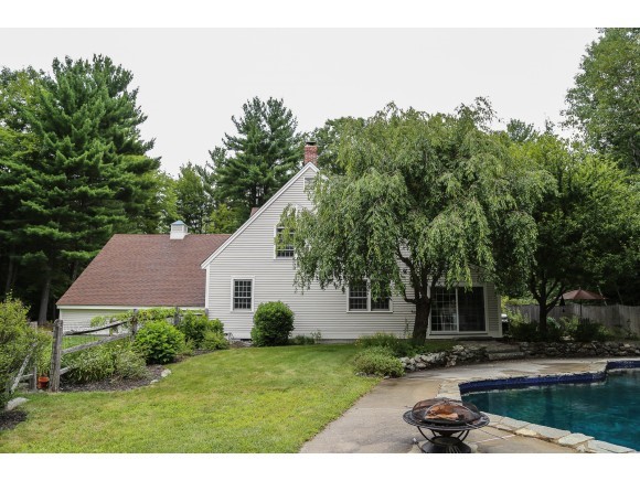 256 Galloping Hill Road Hopkinton, NH 03229 - Photo 9 of 32