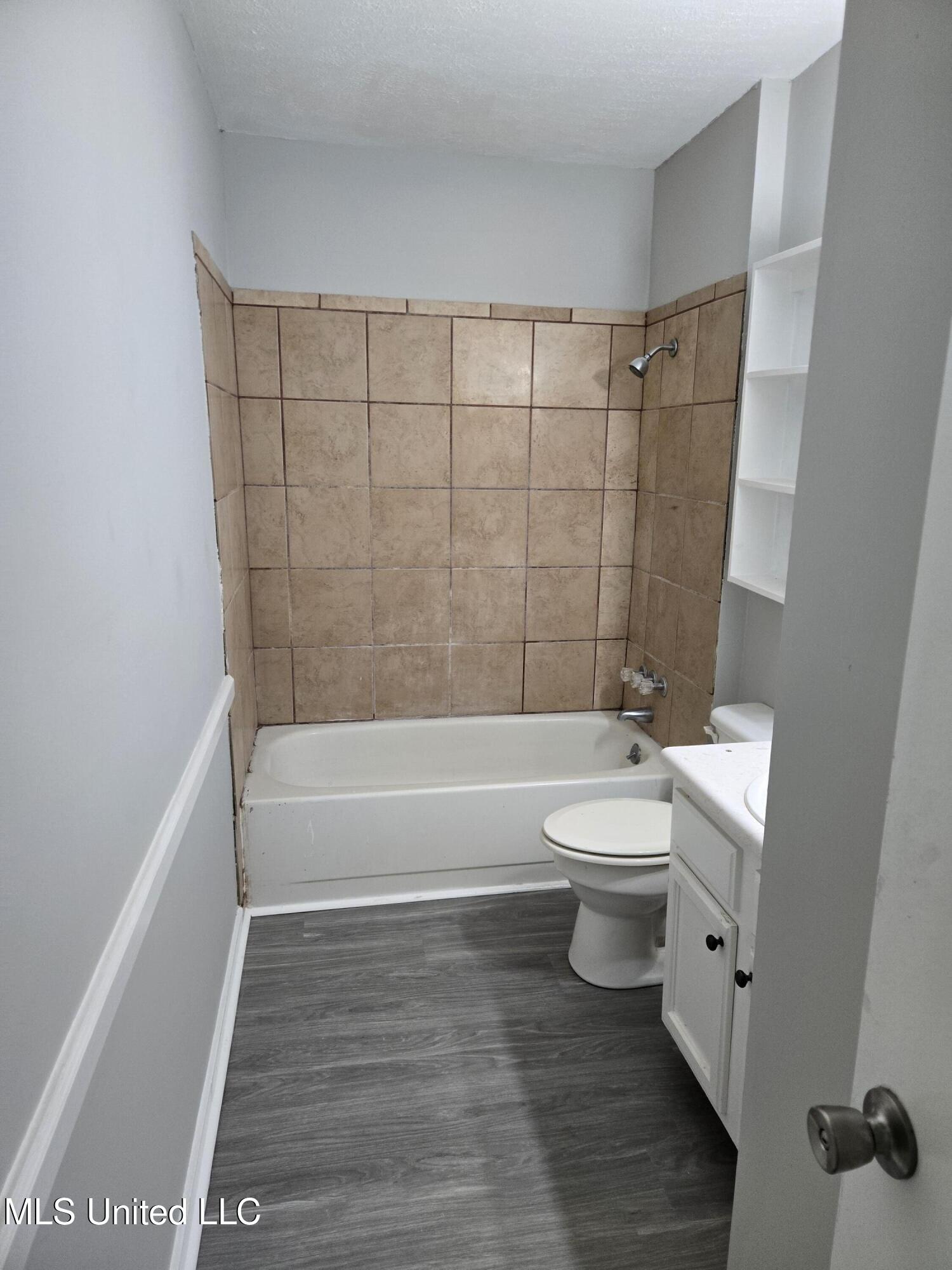 38 Cedar Place Jackson, MS 39212 - Photo 8 of 17 38 Cedar Place, Jackson - 9