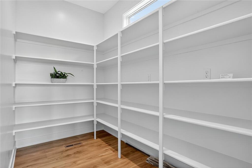 11562 South Olathe Vw Road Olathe, KS 66061 - Photo 13 of 32