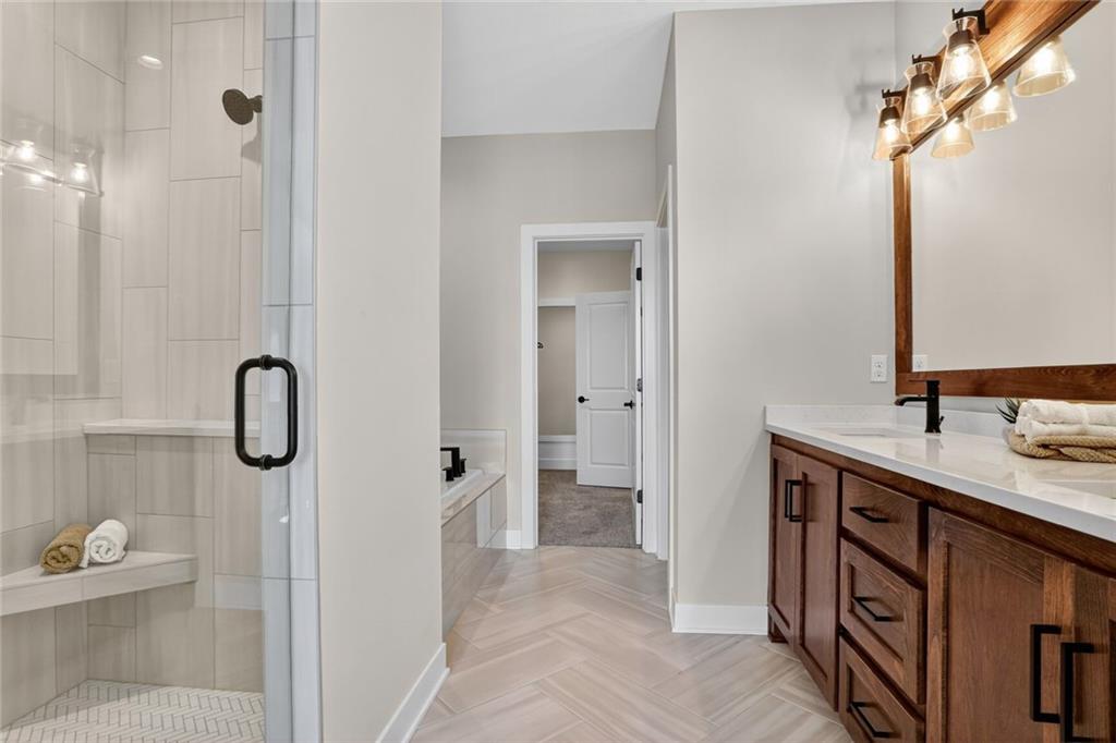 11562 South Olathe Vw Road Olathe, KS 66061 - Photo 16 of 32