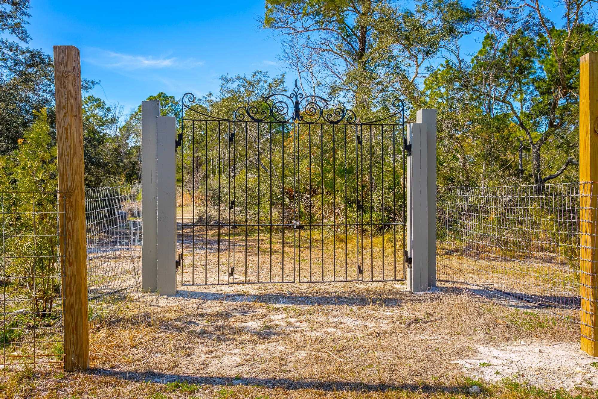 138 Woodill Road Carrabelle, FL 32322 - Photo 2 of 12