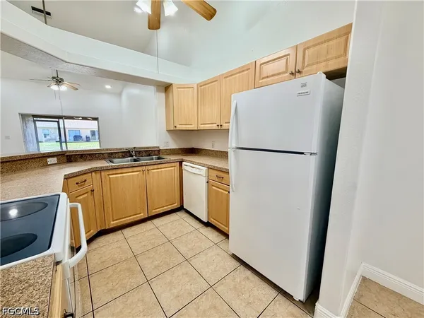 $1,500 | 527 Northeast 24th Place, Cape Coral, FL 33909