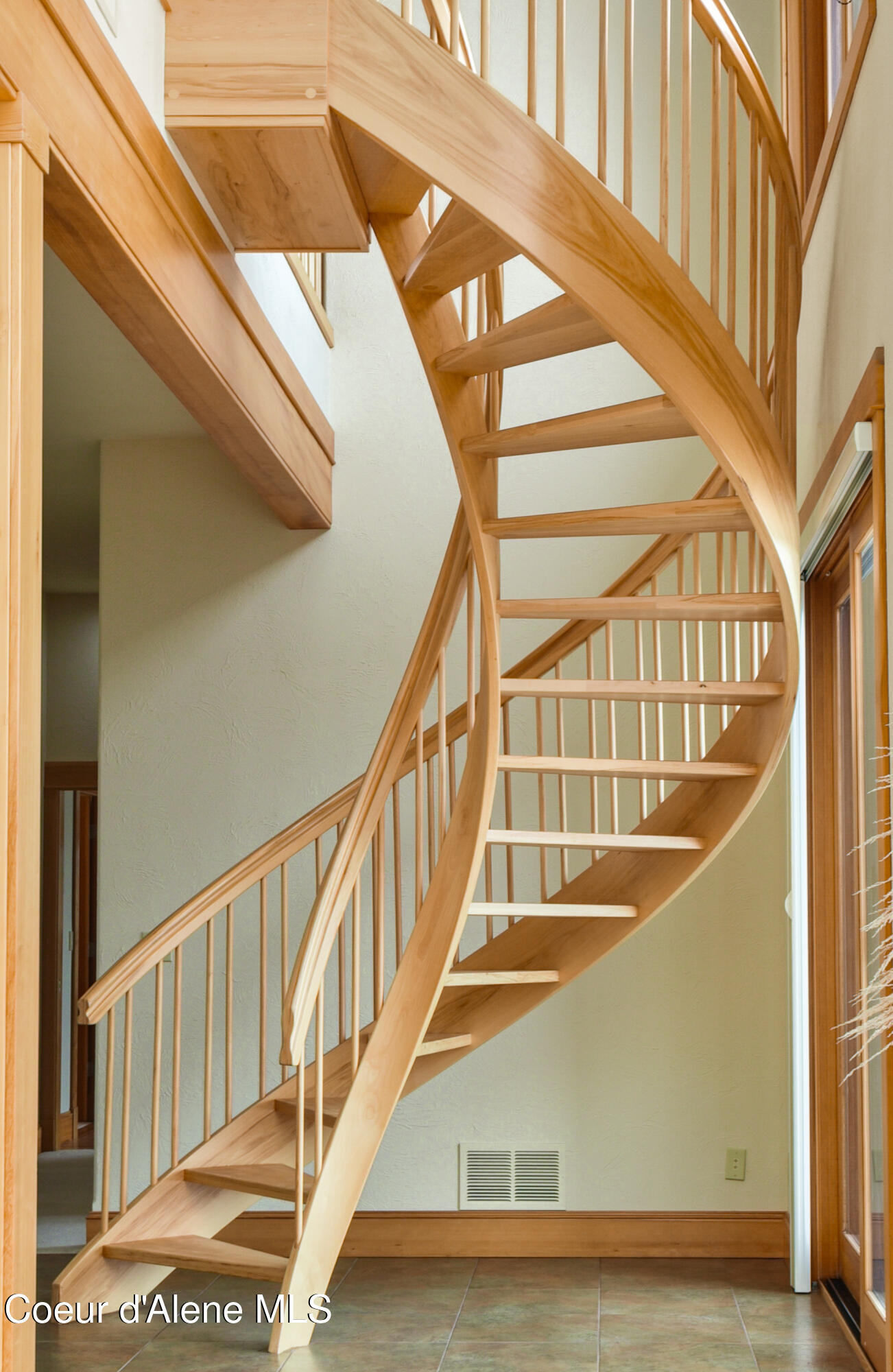 3361 Bottle Bay Road Sagle, ID 83860 - Photo 22 of 31 23 - Staircase Details