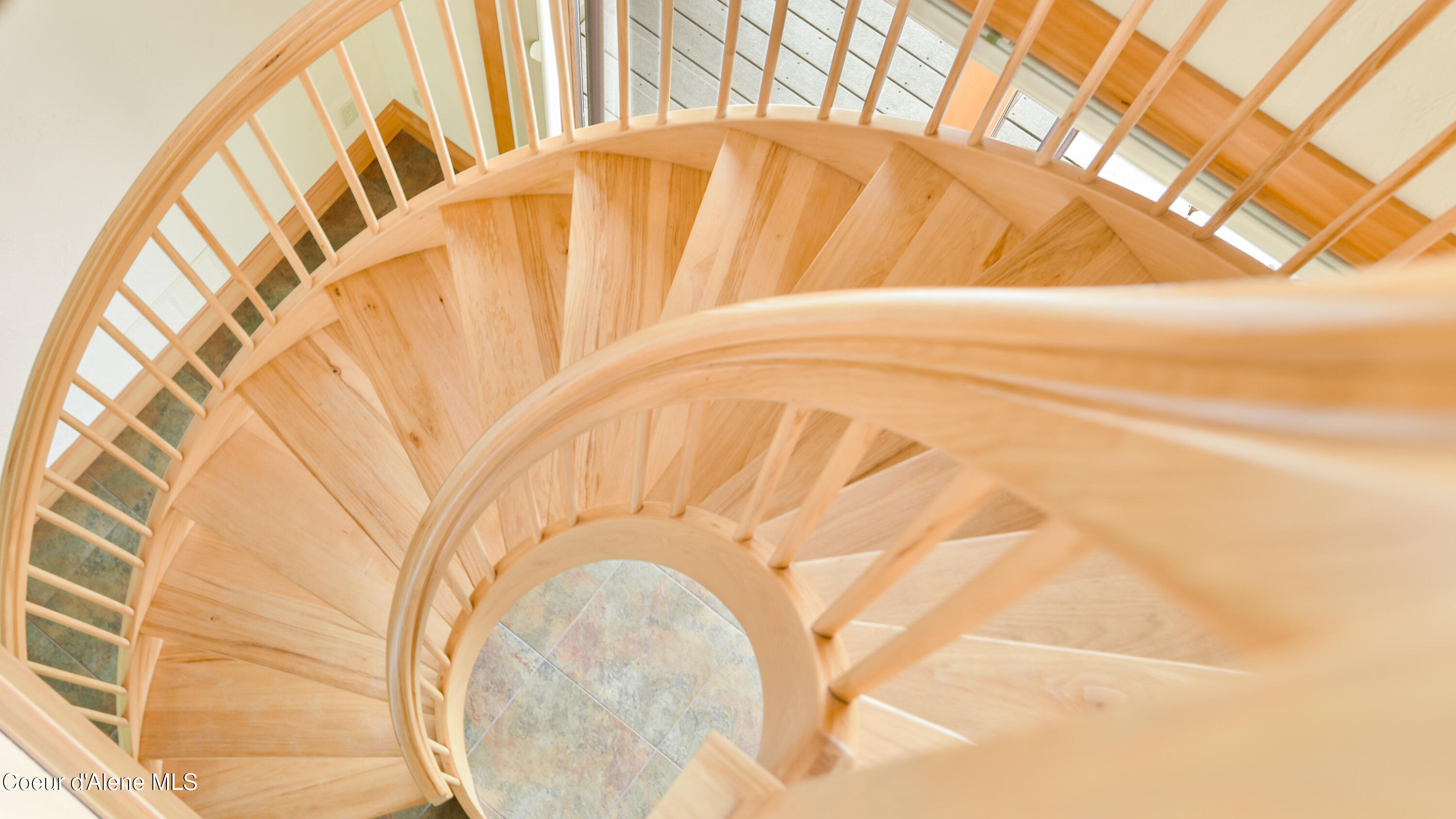 3361 Bottle Bay Road Sagle, ID 83860 - Photo 23 of 31 24 - Staircase Details - 2
