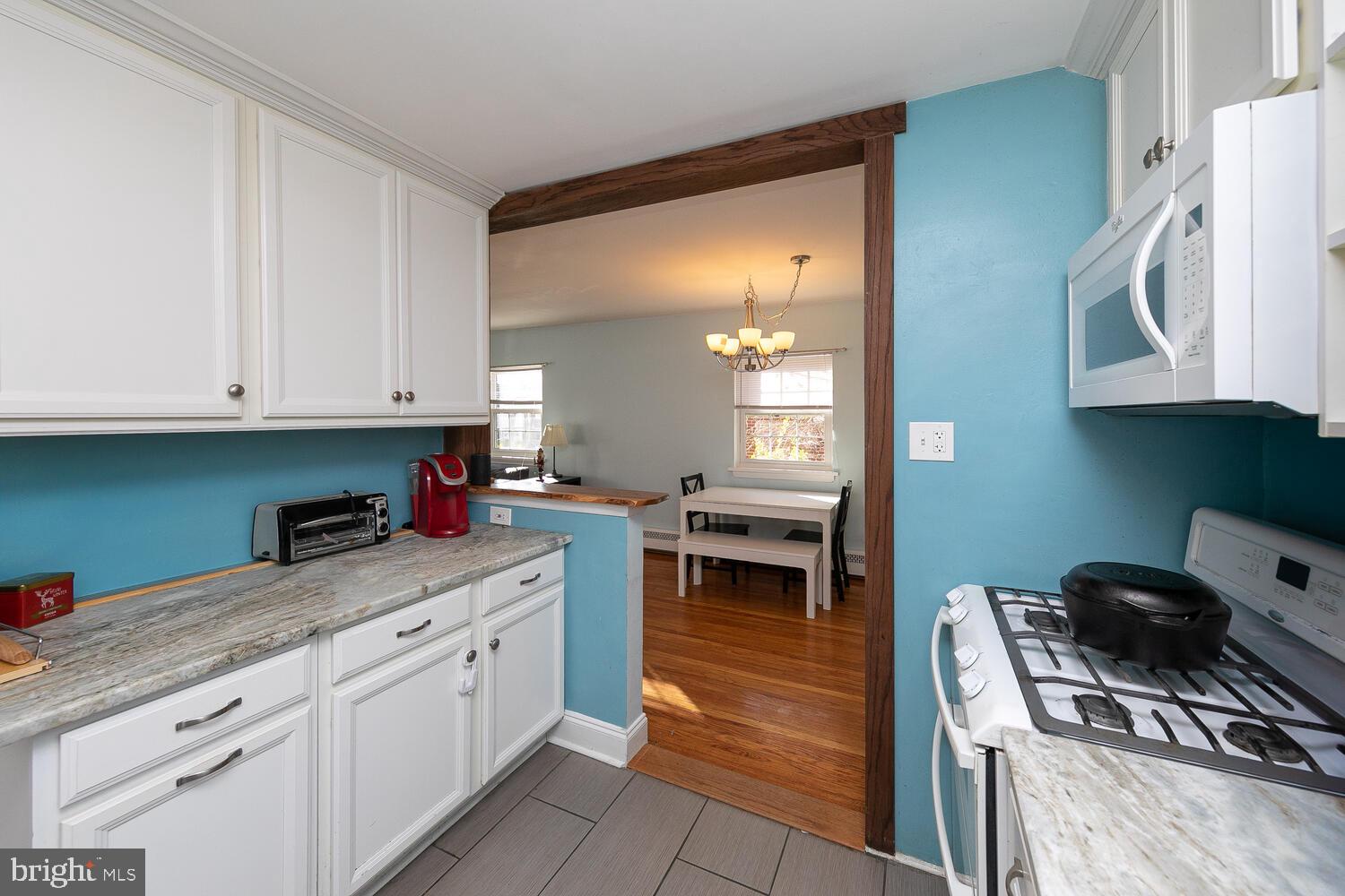 1262 Huntingdon Road Abington, PA 19001 - Photo 14 of 50
