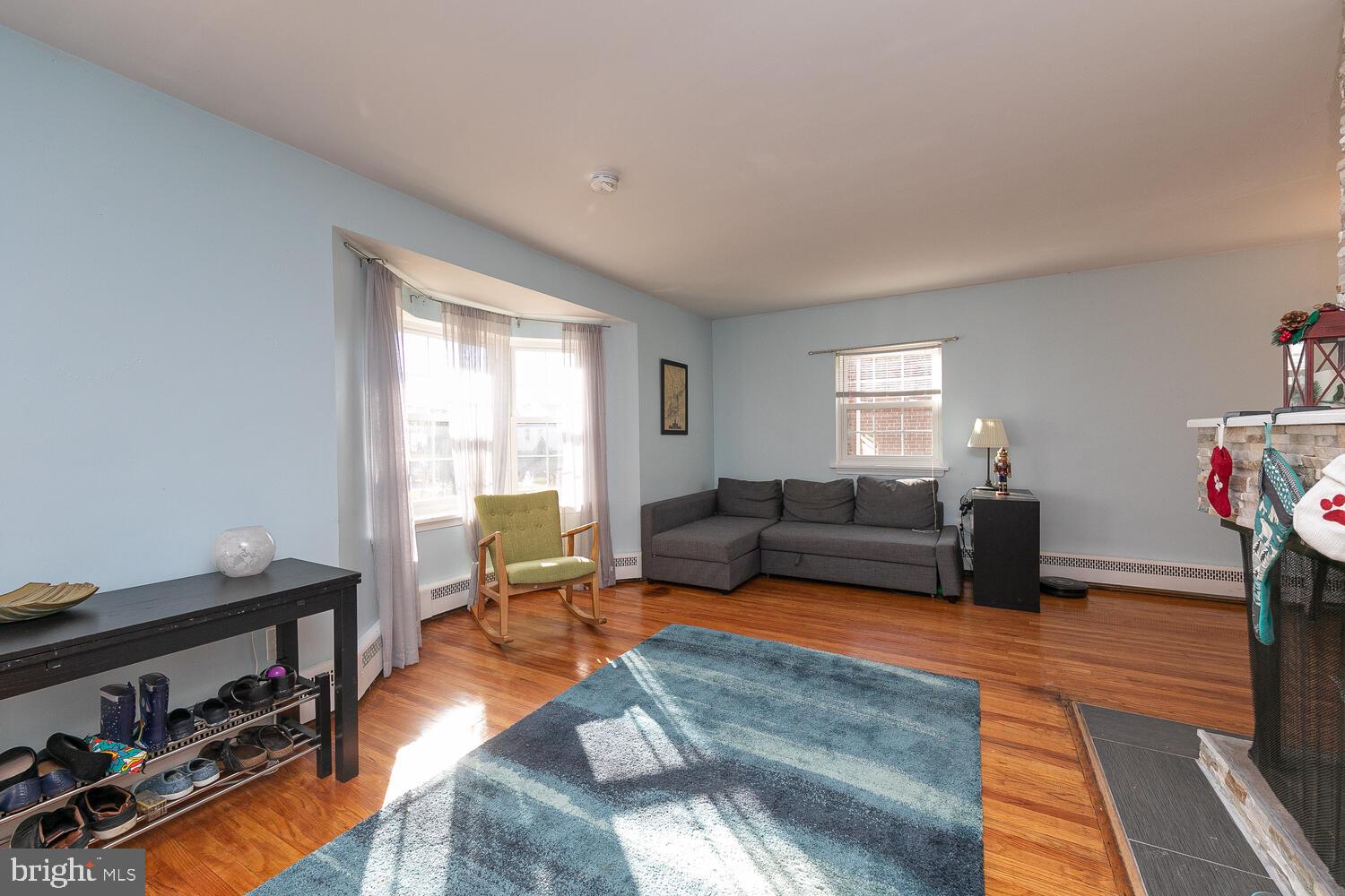 1262 Huntingdon Road Abington, PA 19001 - Photo 5 of 50 Sun filled living room