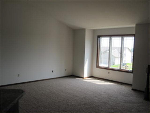 3801 46 Avenue Northwest Rochester, MN 55901 - Photo 7 of 22