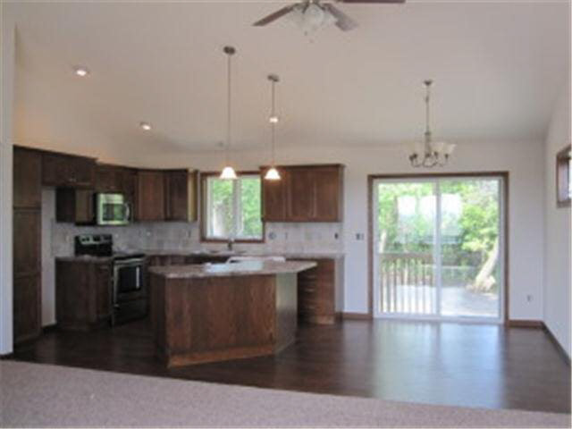 3801 46 Avenue Northwest Rochester, MN 55901 - Photo 10 of 22