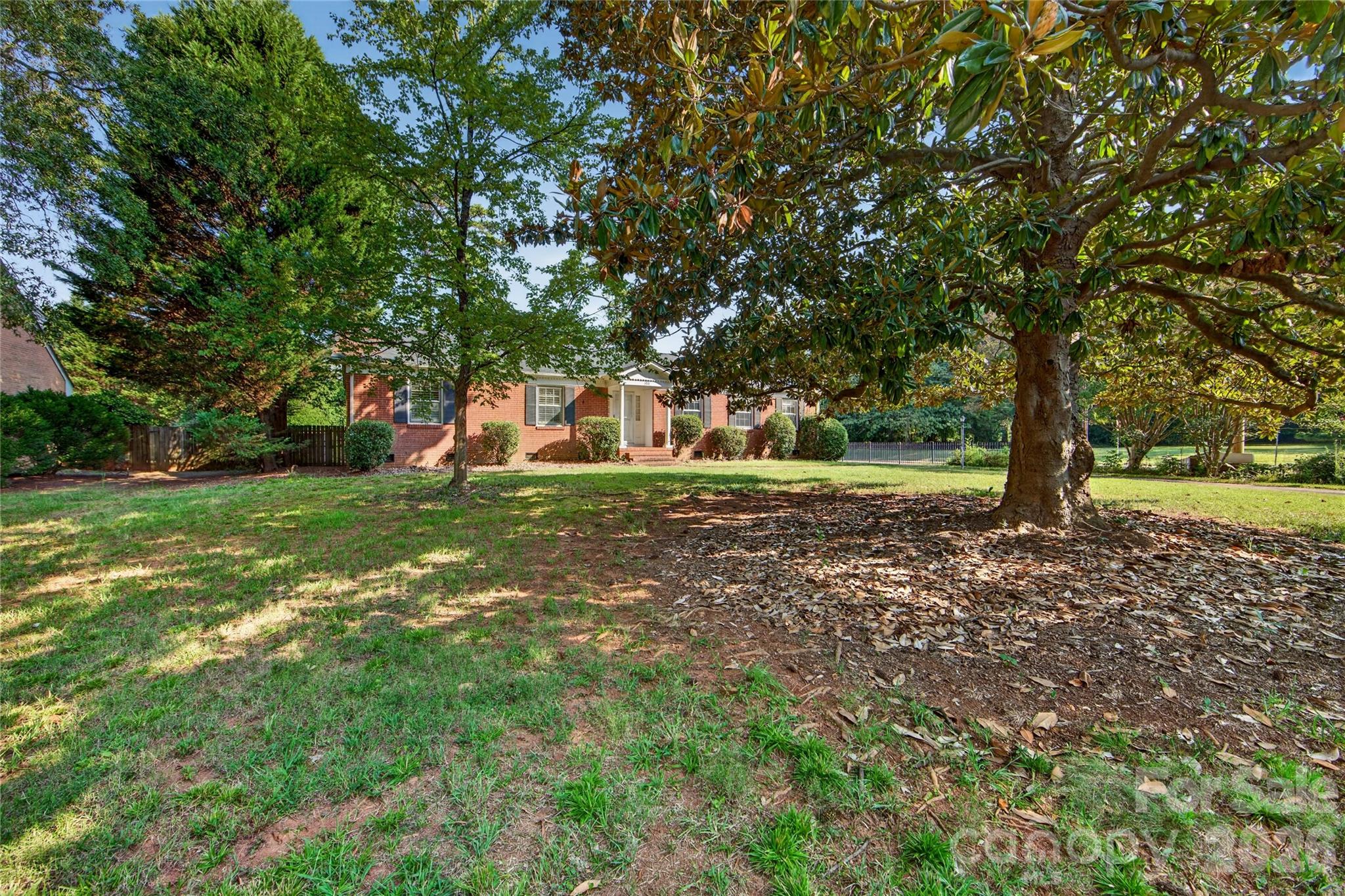 1100 Turnbridge Road Charlotte, NC 28226 - Photo 2 of 40 Gallery Image 2