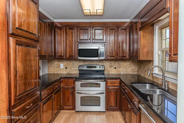 $250,000 | 3002 Johnson Street, Kinston, NC 28504