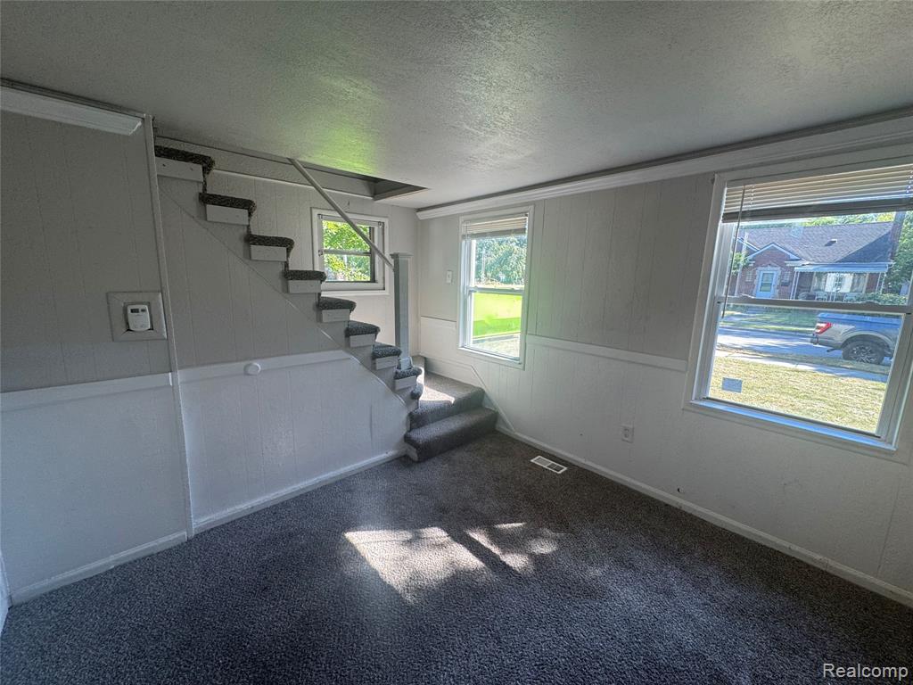 20737 Nummer Street Warren, MI 48089 - Photo 5 of 13