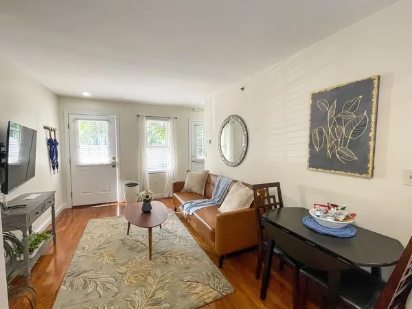 $5,000 | 23 C Jay Street, Unit FURNSIHED, Cambridge, MA 02139