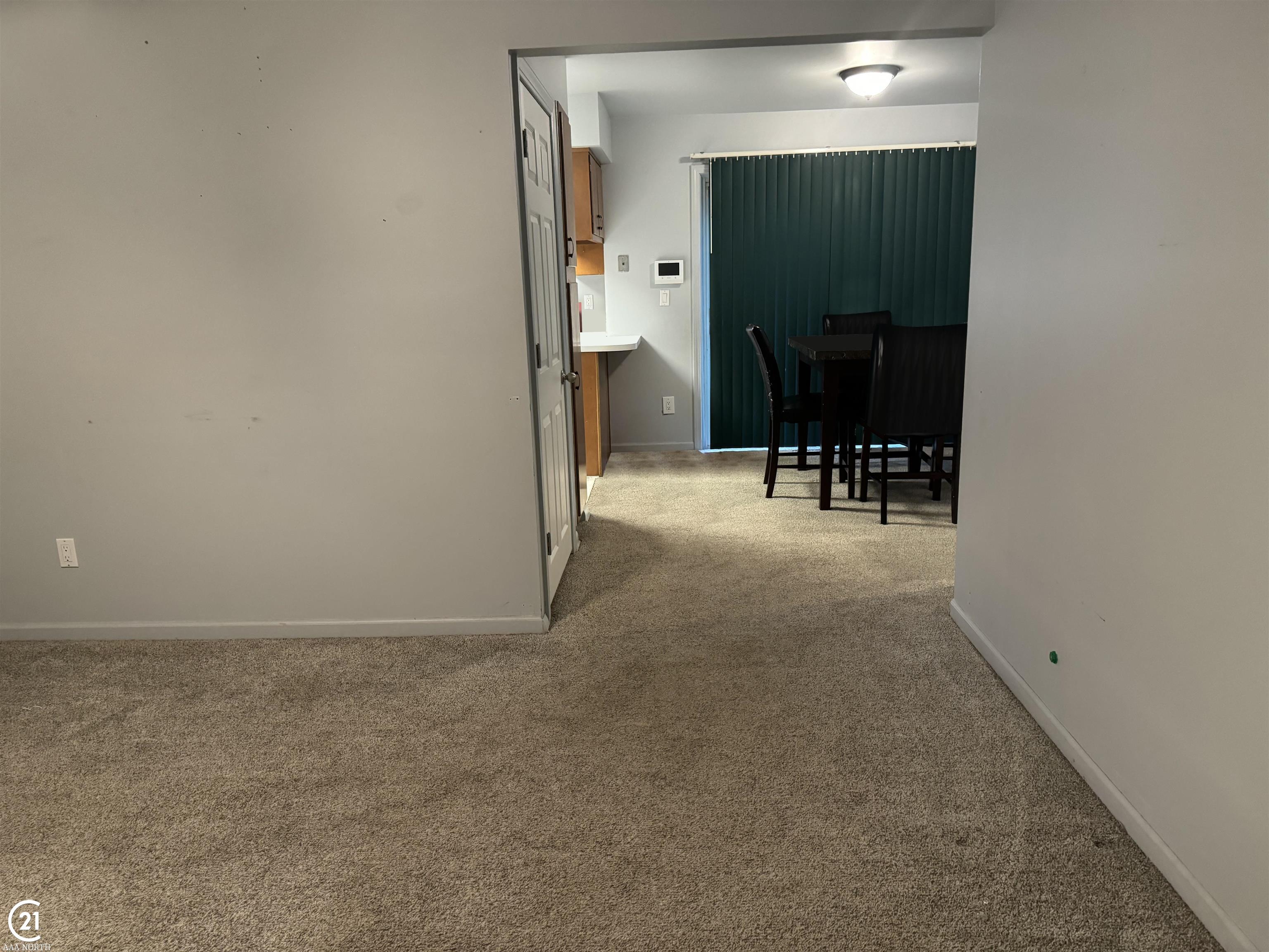 4485 Old Carriage Road Flint, MI 48507 - Photo 4 of 25 Gallery Image 4