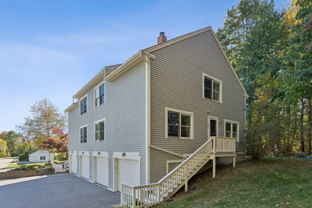 $579,000 | 20 Ephraim Tyler Way, Unit 20, Kennebunk, ME 04043