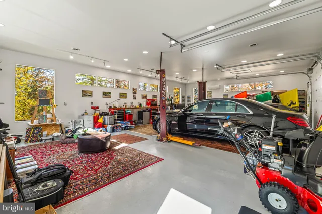 $1,200,000 | 32 Caveswood Lane, Owings Mills, MD 21117