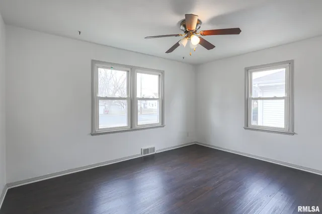 $175,000 | 901 West Forrest Hill Avenue, Peoria, IL 61604