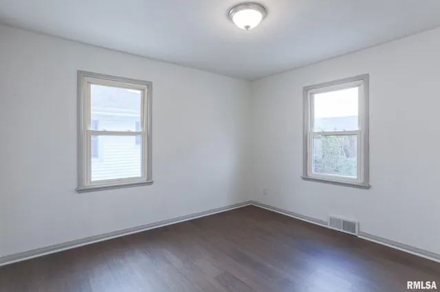 $175,000 | 901 West Forrest Hill Avenue, Peoria, IL 61604