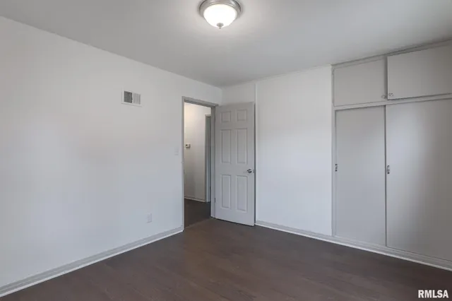 $175,000 | 901 West Forrest Hill Avenue, Peoria, IL 61604