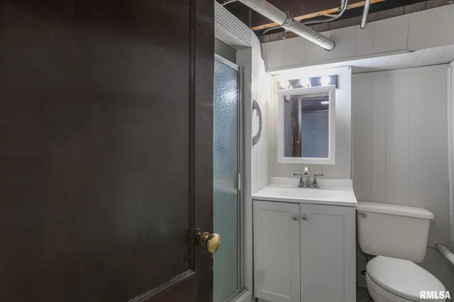 $175,000 | 901 West Forrest Hill Avenue, Peoria, IL 61604