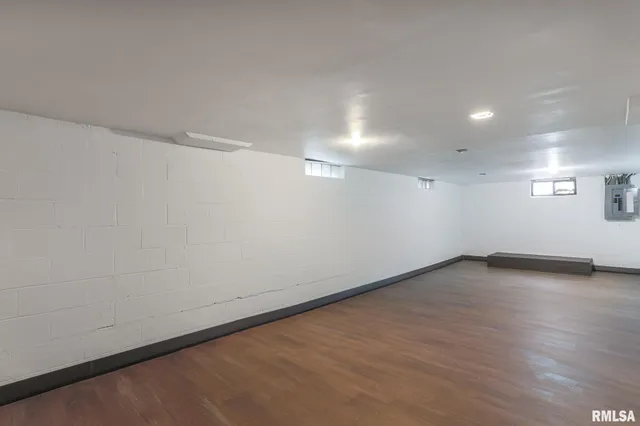 $175,000 | 901 West Forrest Hill Avenue, Peoria, IL 61604