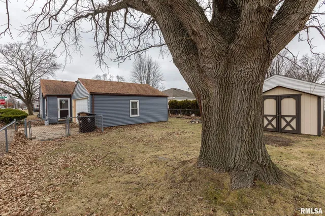 $175,000 | 901 West Forrest Hill Avenue, Peoria, IL 61604