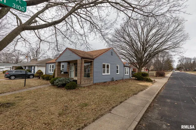 $175,000 | 901 West Forrest Hill Avenue, Peoria, IL 61604