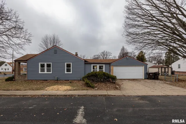 $175,000 | 901 West Forrest Hill Avenue, Peoria, IL 61604