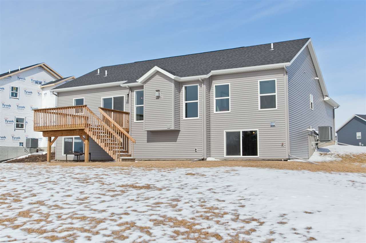 5045 Prairie Trail Marion, IA 52302 - Photo 33 of 34 Gallery Image 33