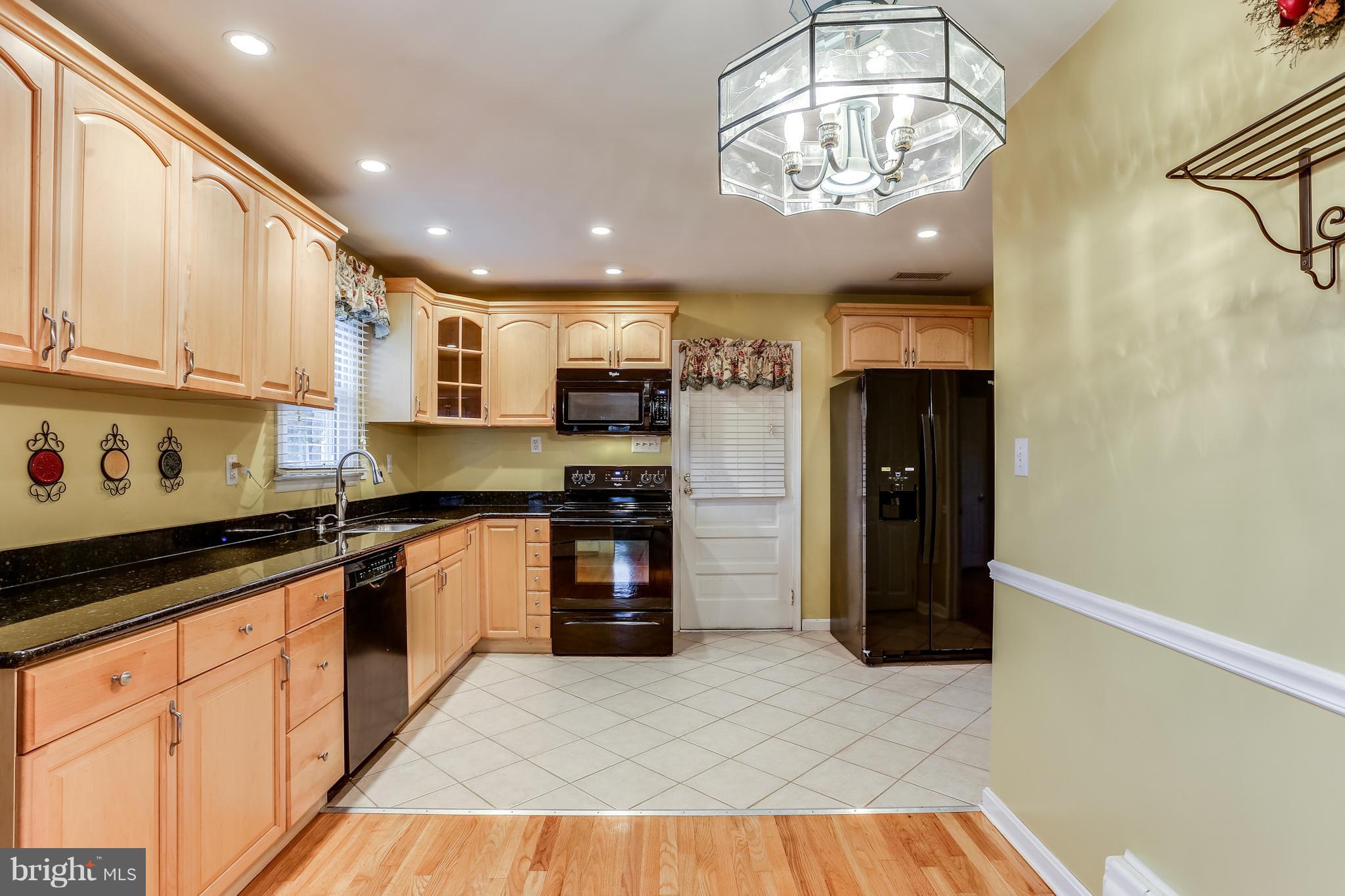 2100 Bethel Road Finksburg, MD 21048 - Photo 8 of 36 Table-Space Kitchen