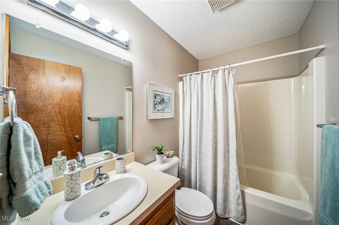 5822 Boneta Road Medina, OH 44256 - Photo 22 of 49 Gallery Image 22