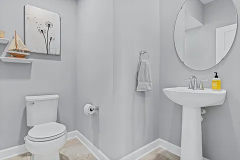 $410,000 | 7538 38th Street North, Oakdale, MN 55128