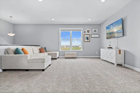 $410,000 | 7538 38th Street North, Oakdale, MN 55128