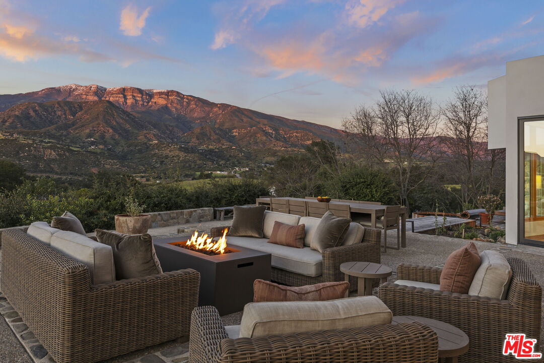 11400 Topa Vista Road Santa Paula, CA 93060 - Photo 2 of 42