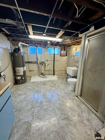 $1,450 | 716 46th Street, Rock Island, IL 61201