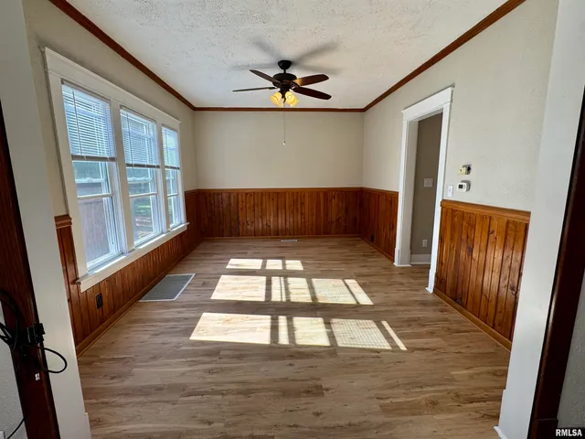 $1,450 | 716 46th Street, Rock Island, IL 61201