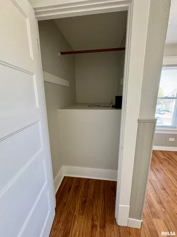 $1,450 | 716 46th Street, Rock Island, IL 61201