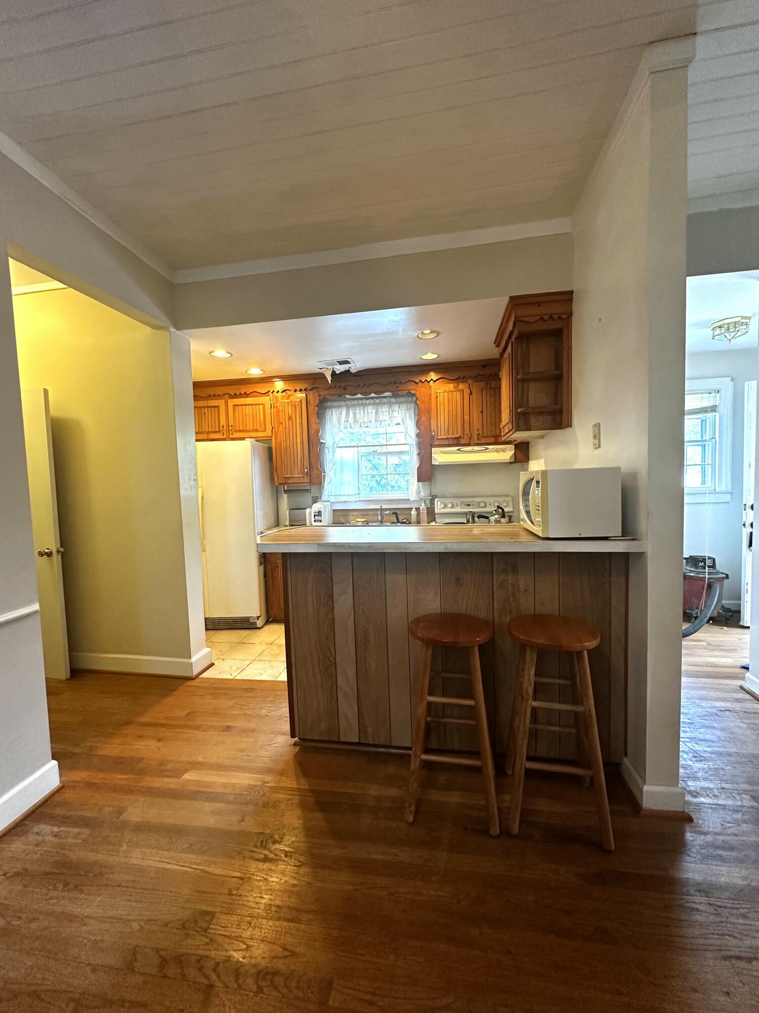 227-229 Fishburne Street Charleston, SC 29403 - Photo 4 of 13 227 Fishburne Kitchen