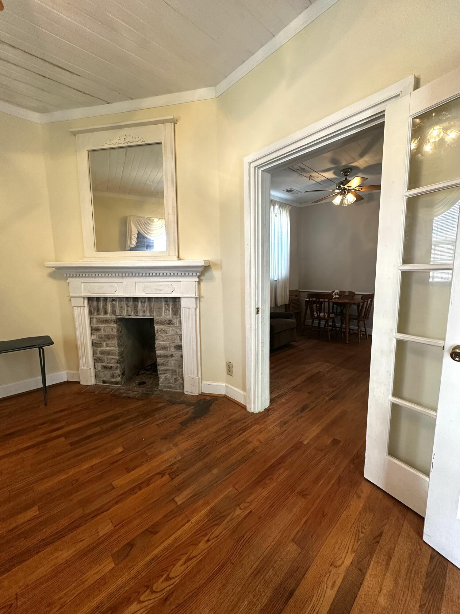 227-229 Fishburne Street Charleston, SC 29403 - Photo 10 of 13 227 fishburne living