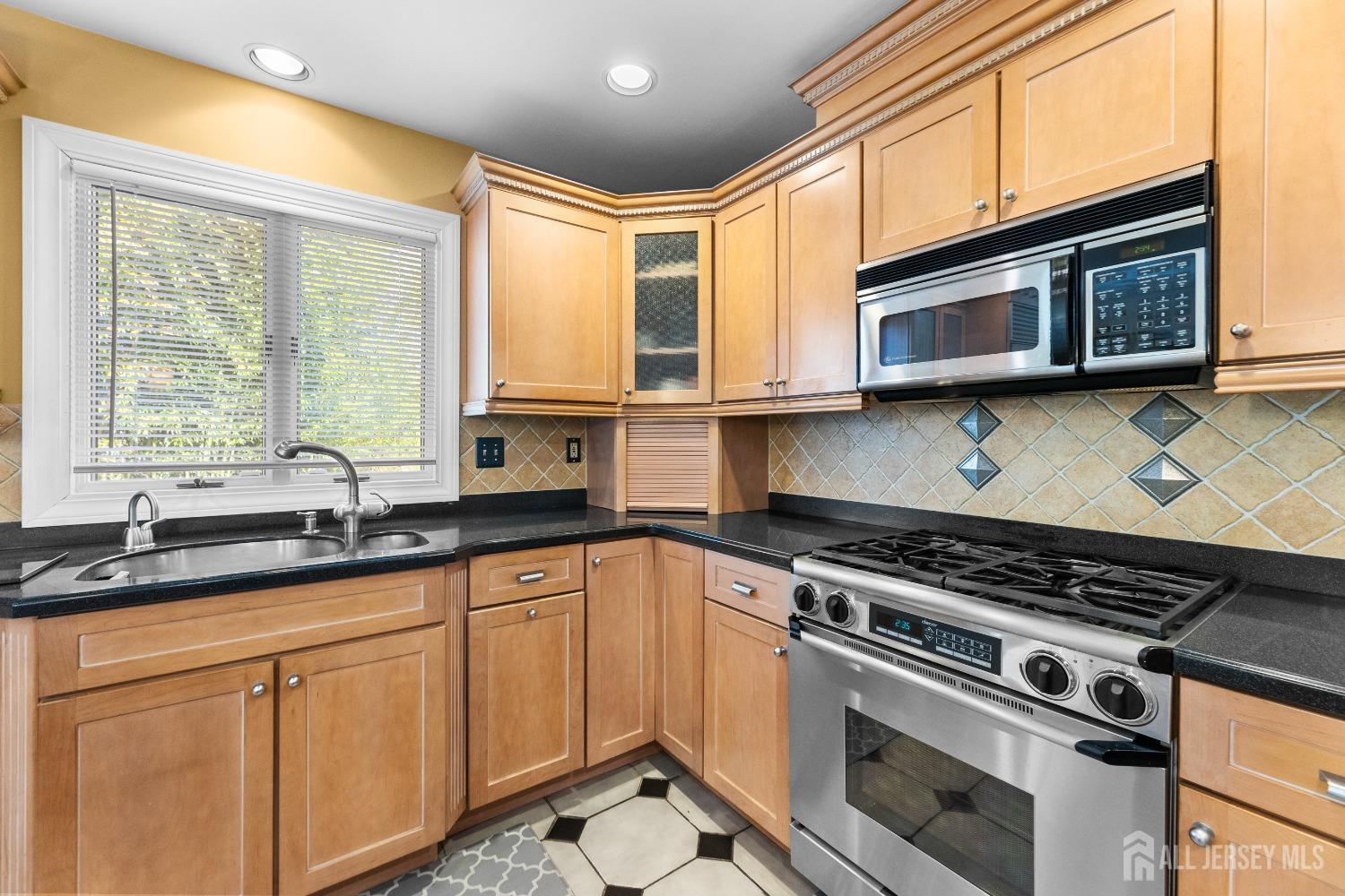 1 Cherokee Road East Brunswick, NJ 08816 - Photo 24 of 66 Gallery Image 24