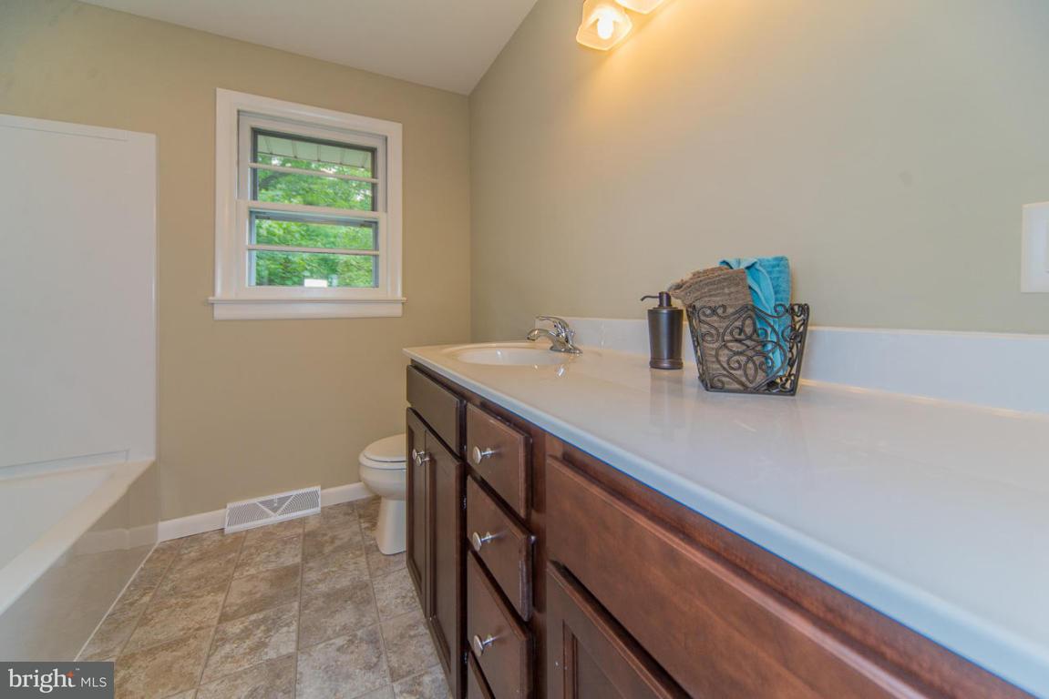 978 Anderson Ferry Road Mount Joy, PA 17552 - Photo 11 of 17 Gallery Image 11