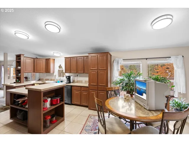 $695,000 | 2358 Upper Cow Creek Road, Azalea, OR 97410