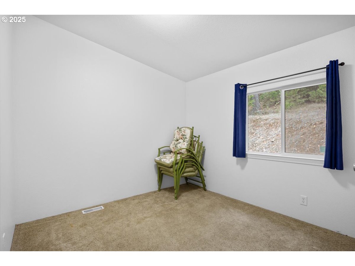 2358 Upper Cow Creek Road Azalea, OR 97410 - Photo 10 of 33