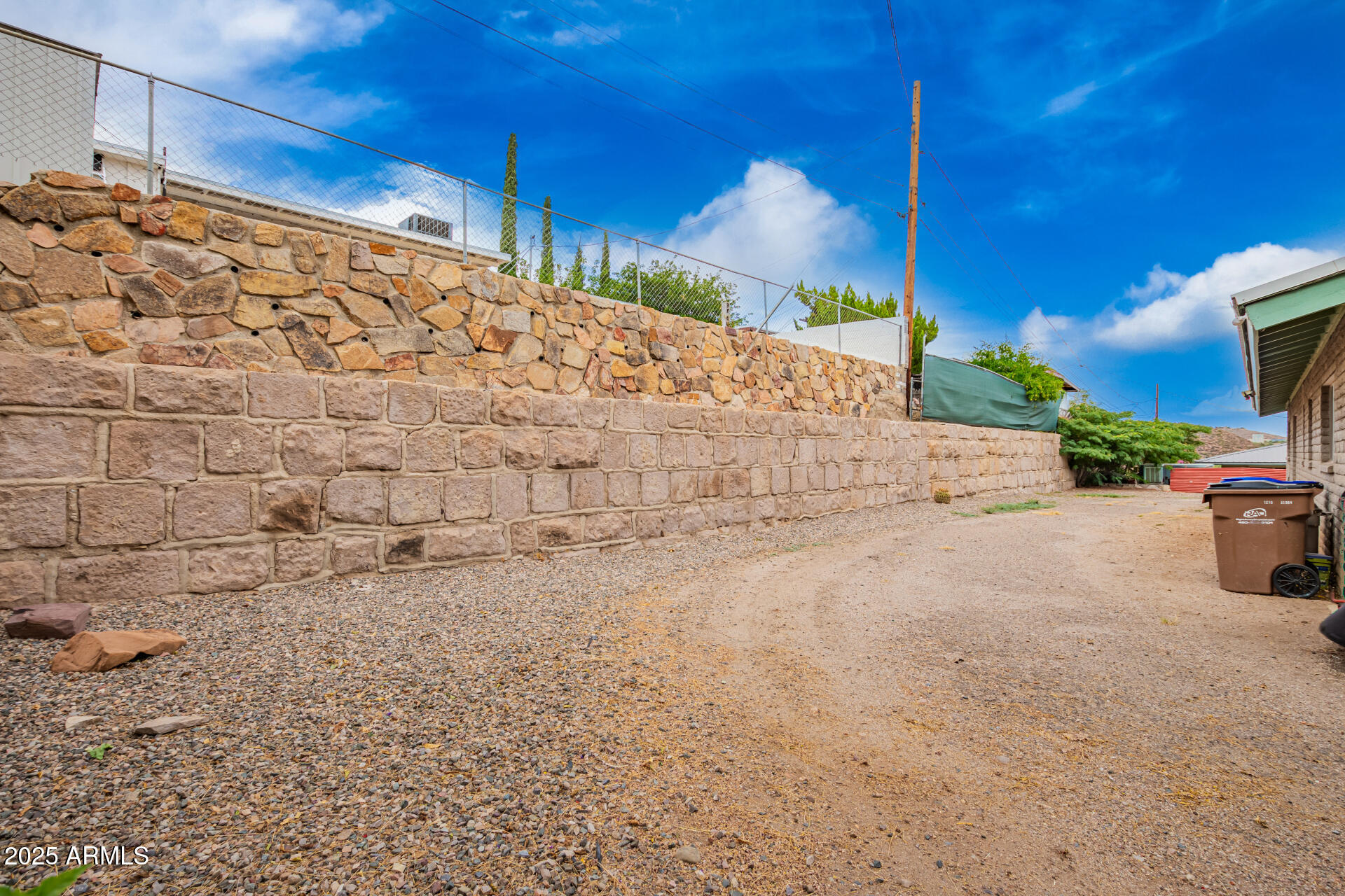 490 South 9th Street Globe, AZ 85501 - Photo 14 of 45 a view of a backyard of a house