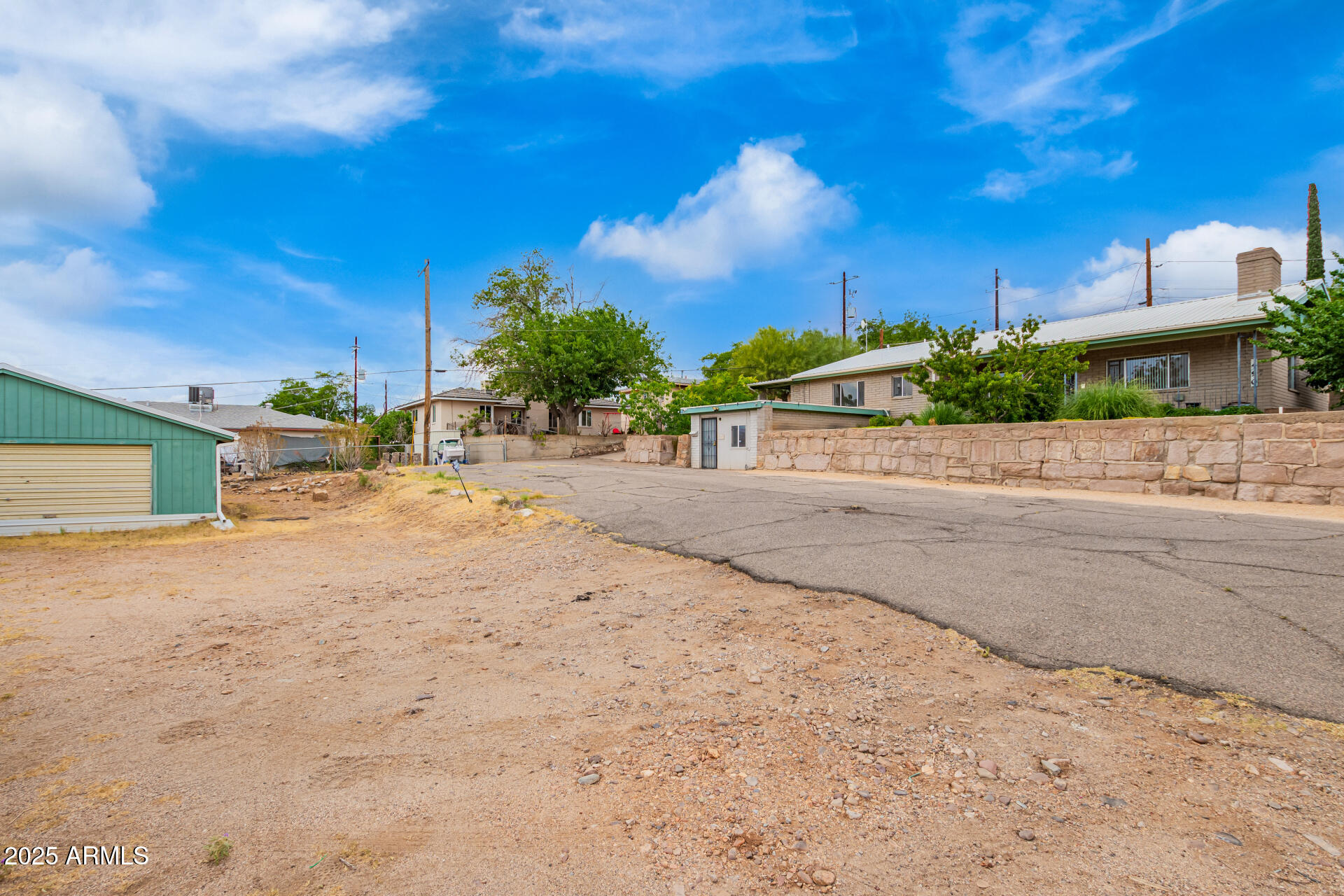 490 South 9th Street Globe, AZ 85501 - Photo 15 of 45 a view of a backyard of a house